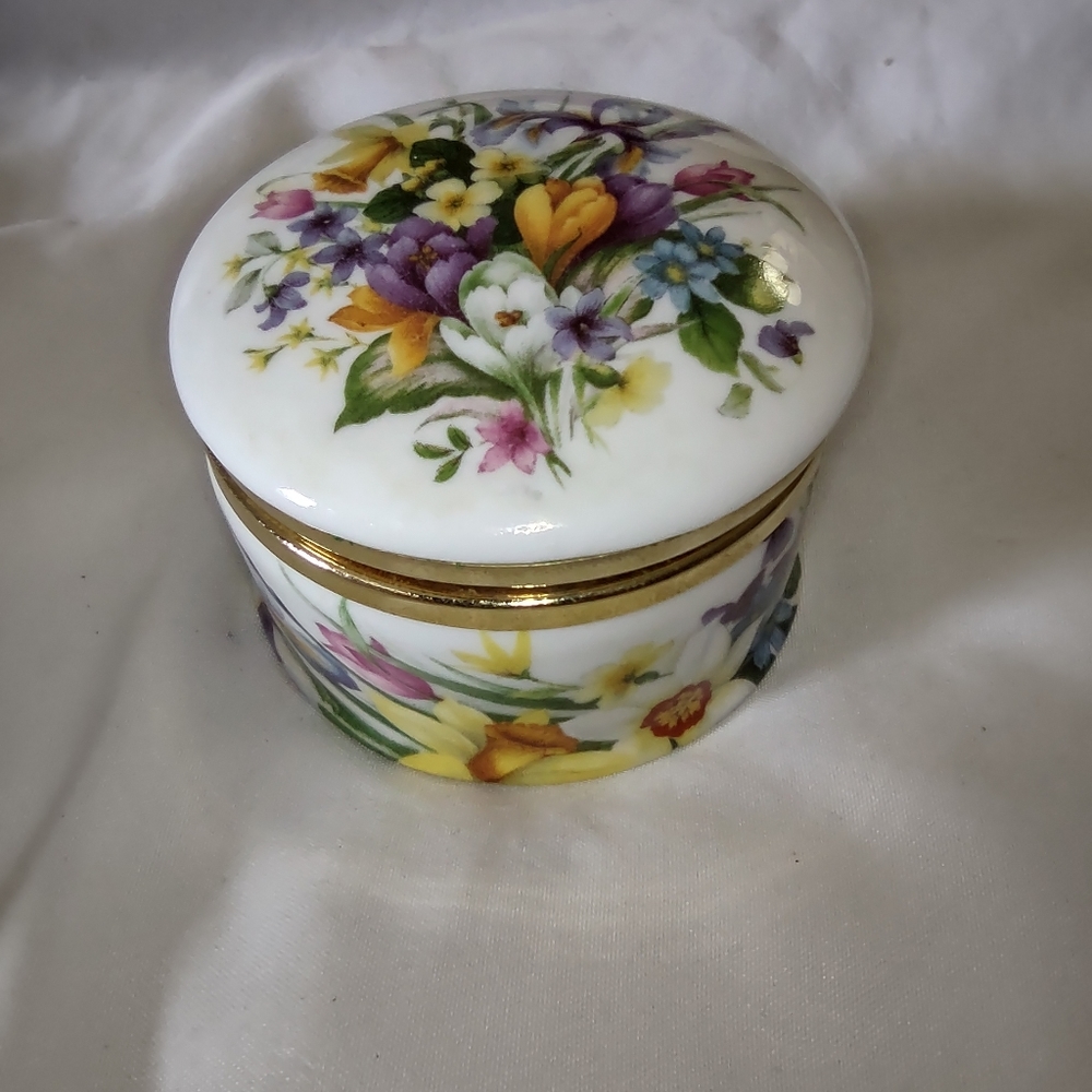 Vintage fine bone china trinket box